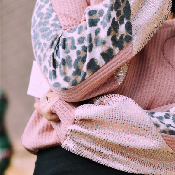 Count Down For Me Top - Picture 7 of 7